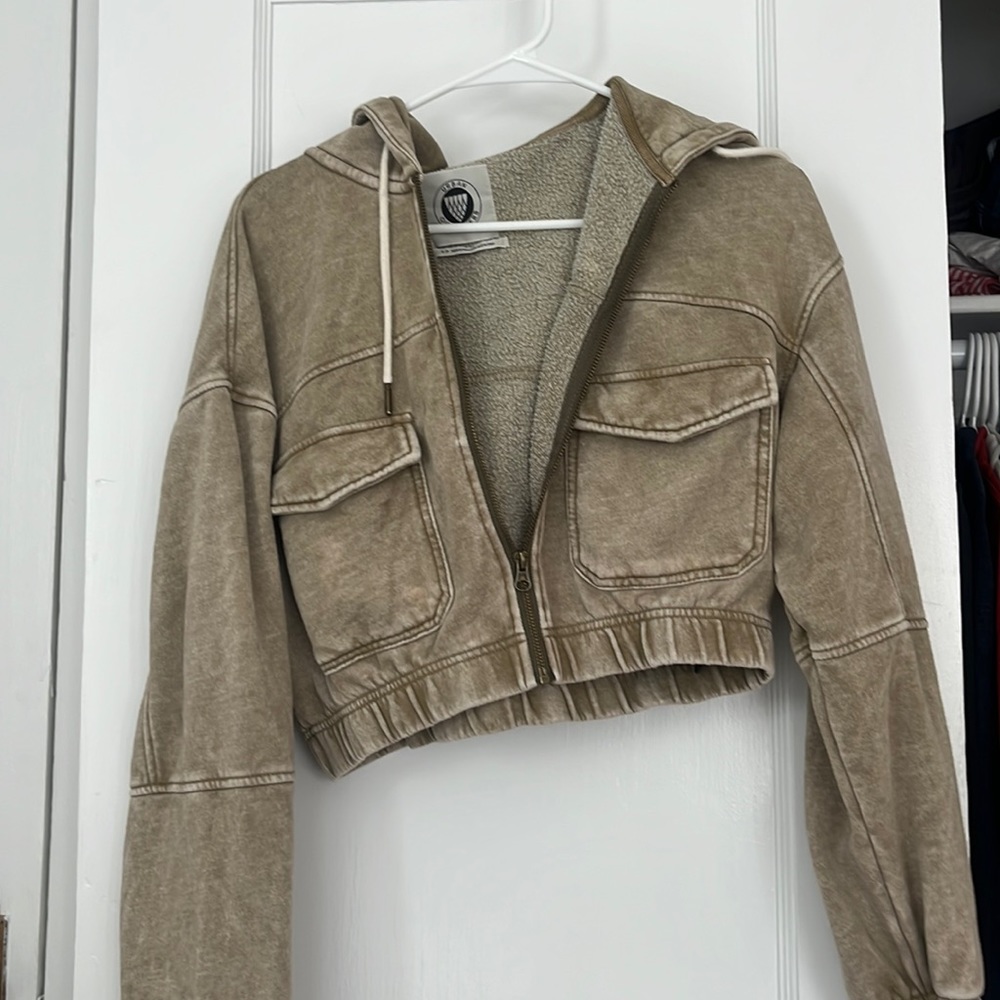 urban outfitters cropped hoodie